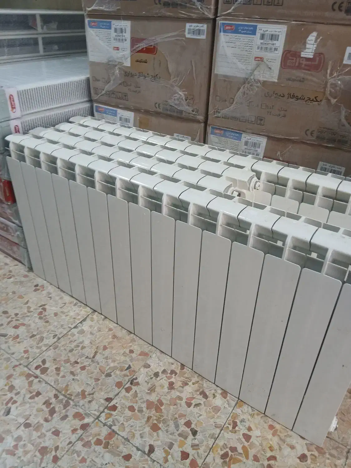 رادیات پره ای درحد نو|آبگرمکن، پکیج، شوفاژ|هشتگرد, هشتگرد قدیم|دیوار