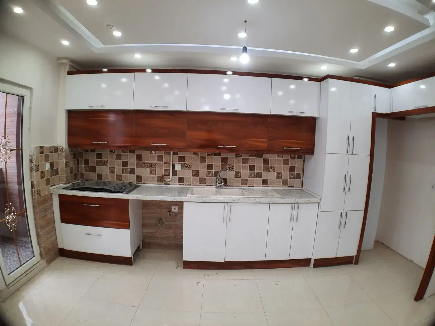 ۱۰۵متر سنددار دو پارکینگه سه راه پشت قنادی گلستان|فروش آپارتمان|رشت, پاستوریزه|دیوار