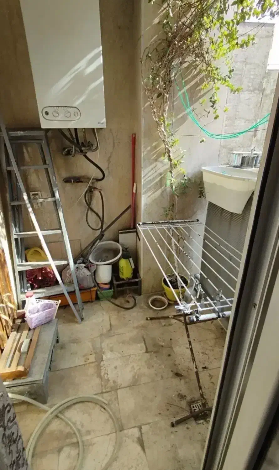 ۱۳۵ متر ۳ خواب نوساز تکواحدی فول امکانات