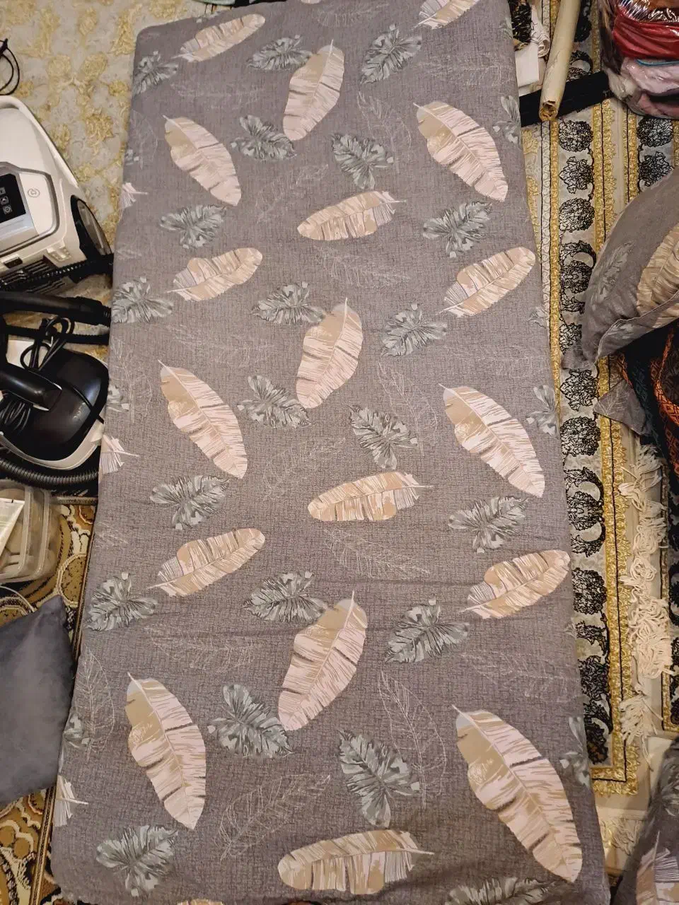 تشک و بالشت|رختخواب، بالش، پتو|گلبهار, شهر جدید گلبهار|دیوار