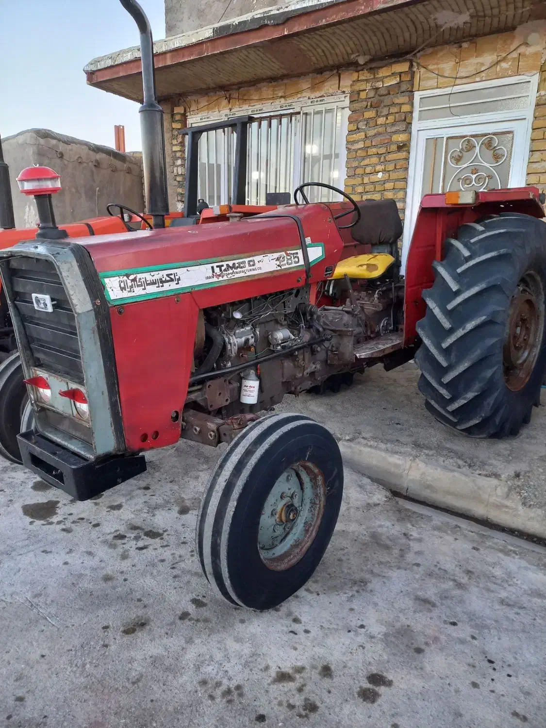 تراکتور ۶۴ درجه یک|خودرو سنگین|نورآباد, |دیوار