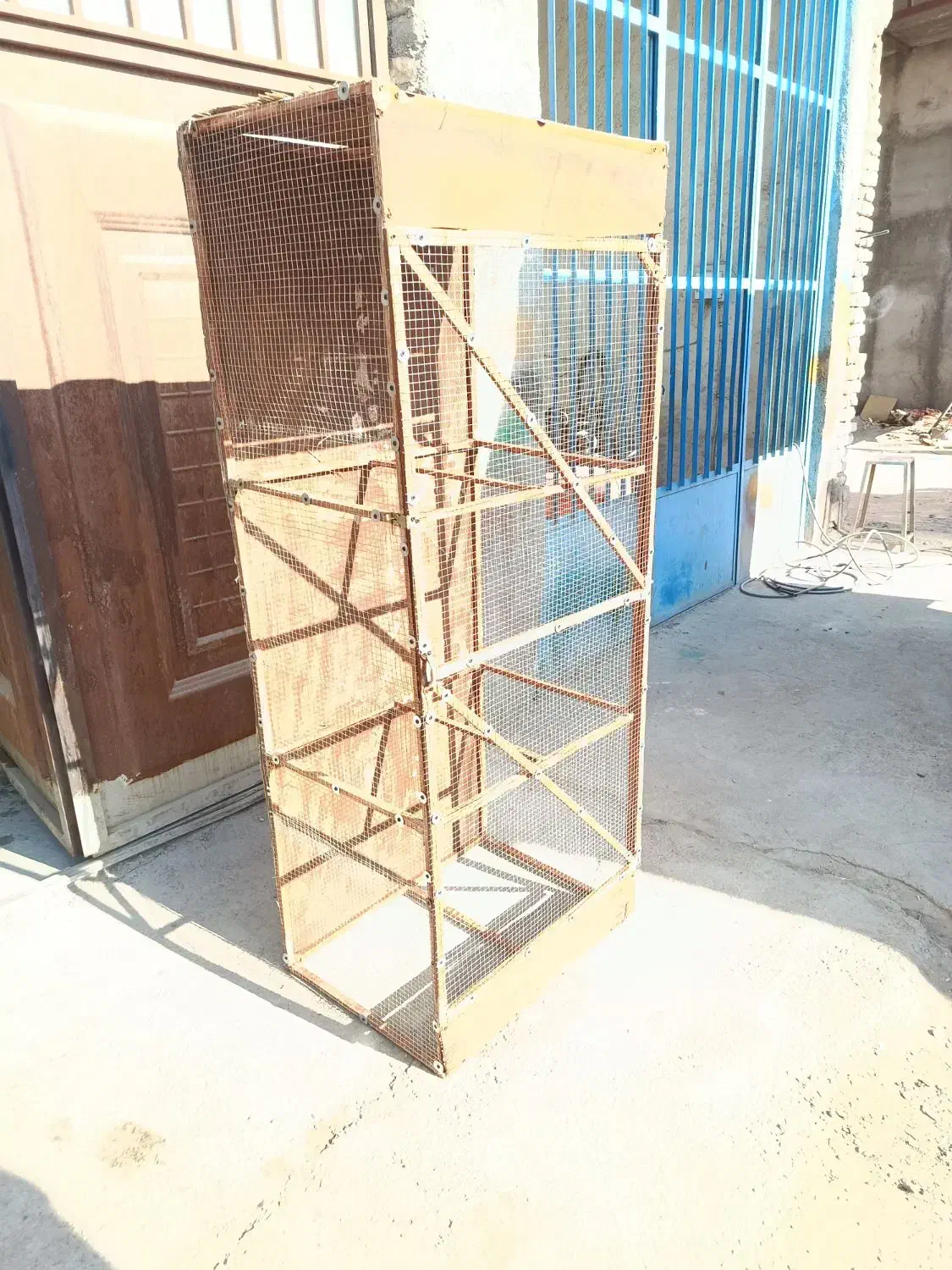 ساخت قفس چوبی با چوب گردو|لوازم جانبی حیوانات|گناباد, |دیوار