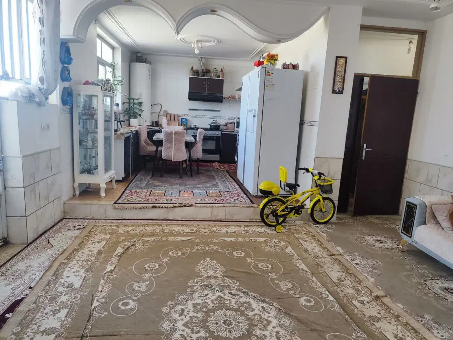 فروش آپارتمان موقعیت درجه یک|فروش آپارتمان|بهمن صغاد, |دیوار