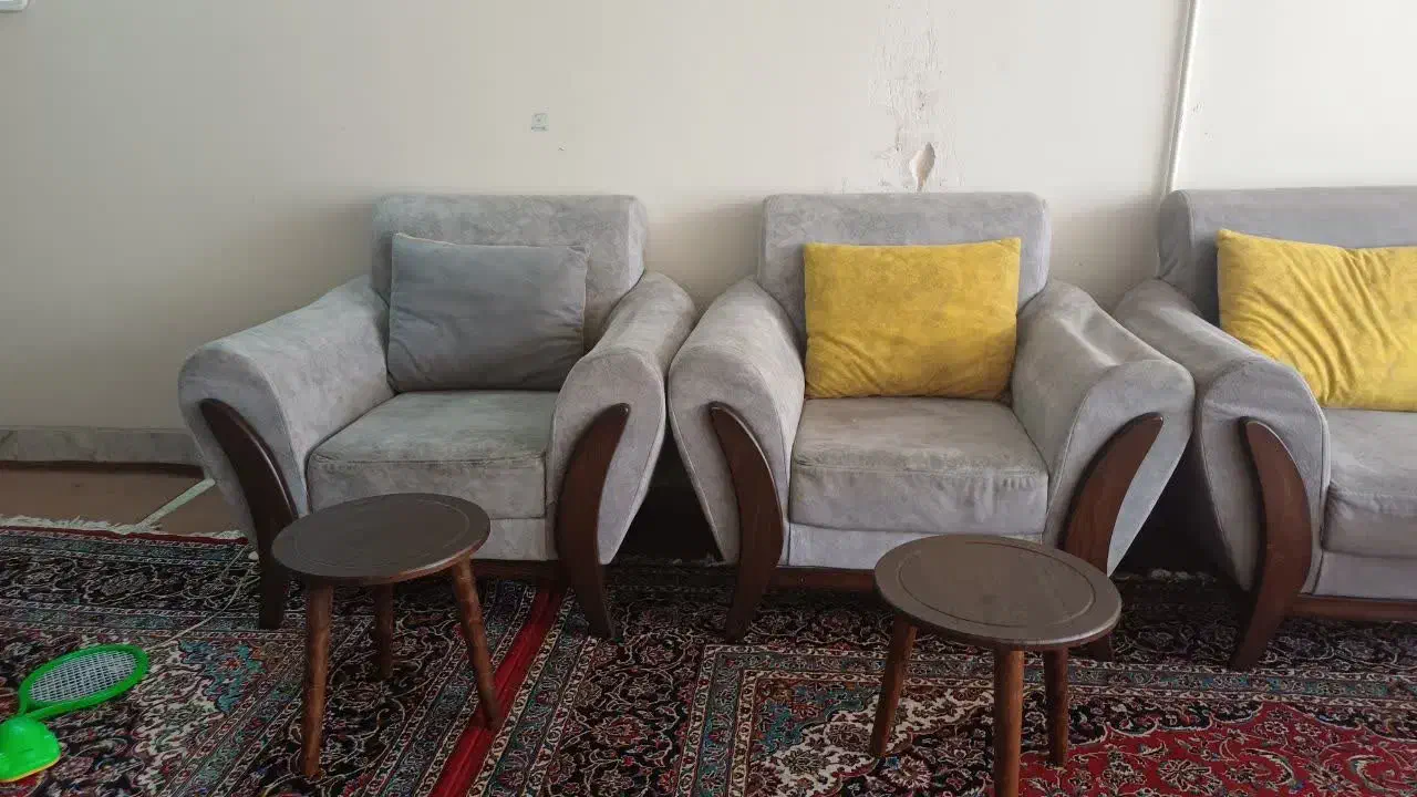 مبل ۷نفر راحتی|مبلمان خانگی و میز عسلی|اصفهان, شهرک ولیعصر|دیوار