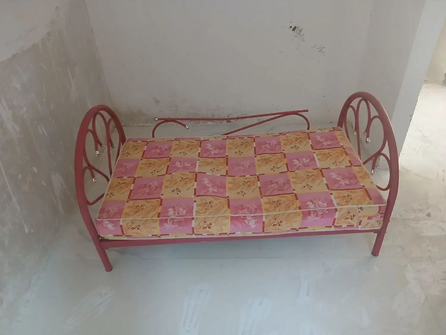 تخت بچه آهنی نو|تخت و سرویس خواب|هشتگرد, تهران دشت|دیوار