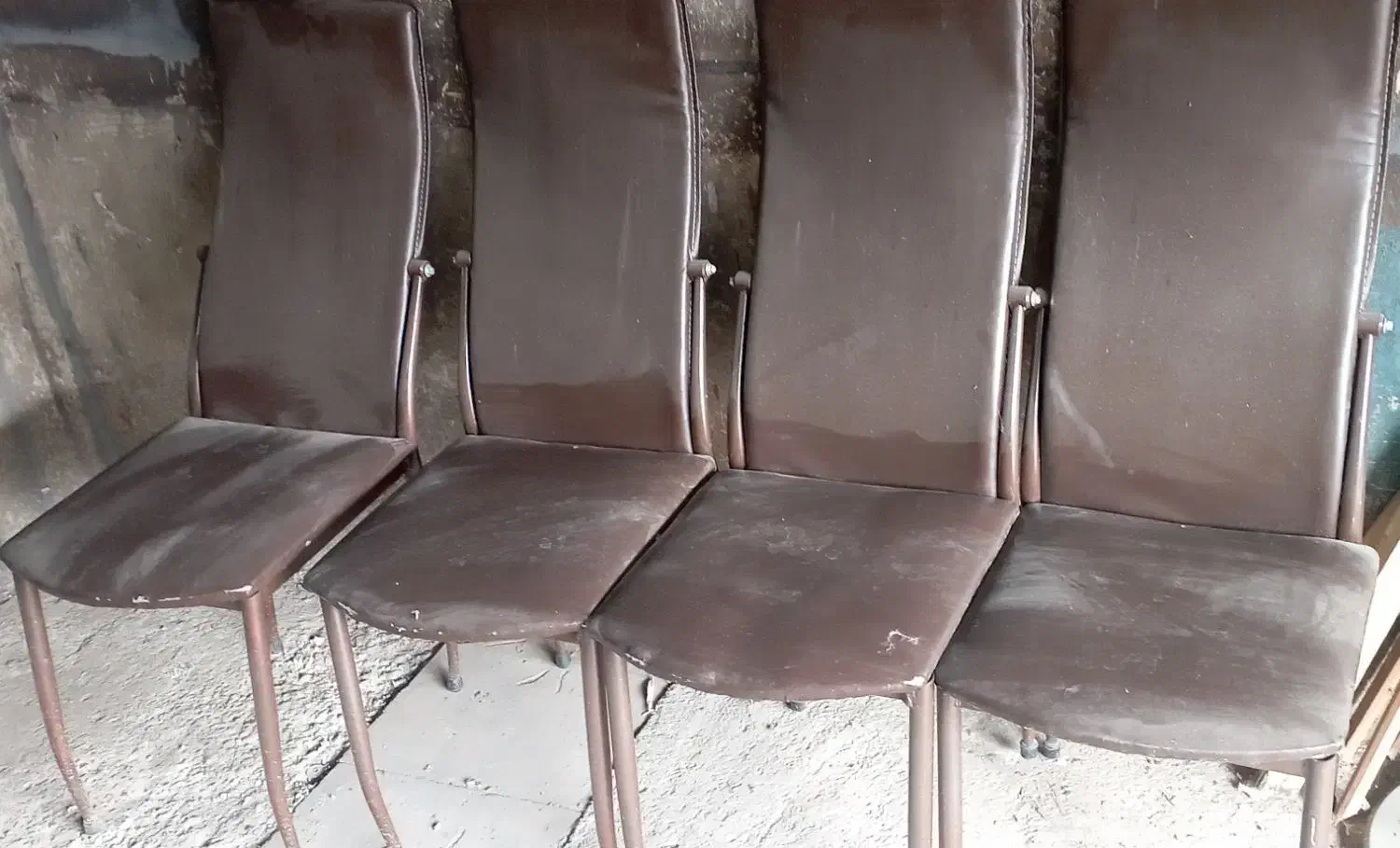 ۴عدد صندلی پایه فلزی|صندلی و نیمکت|رشت, فلسطین|دیوار