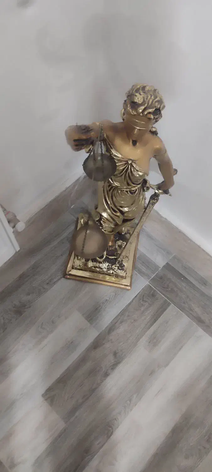 مجسمه ترازوی عدالت|مجسمه، تندیس، ماکت|میاندوآب, |دیوار