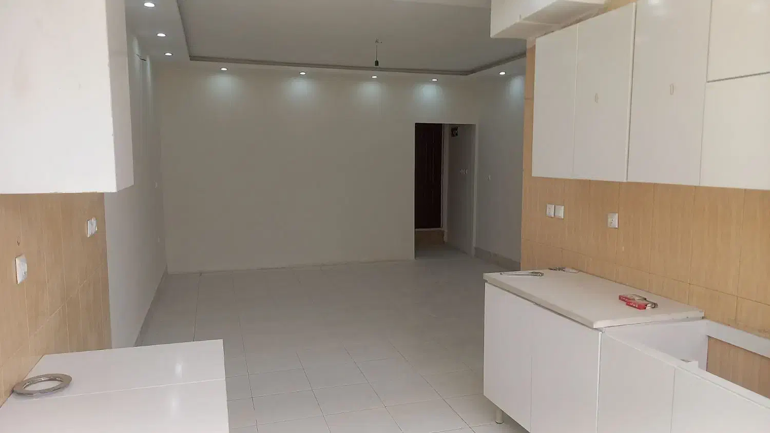 آپارتمان خ باهنر سند دار|فروش آپارتمان|اصفهان, دستگرده|دیوار