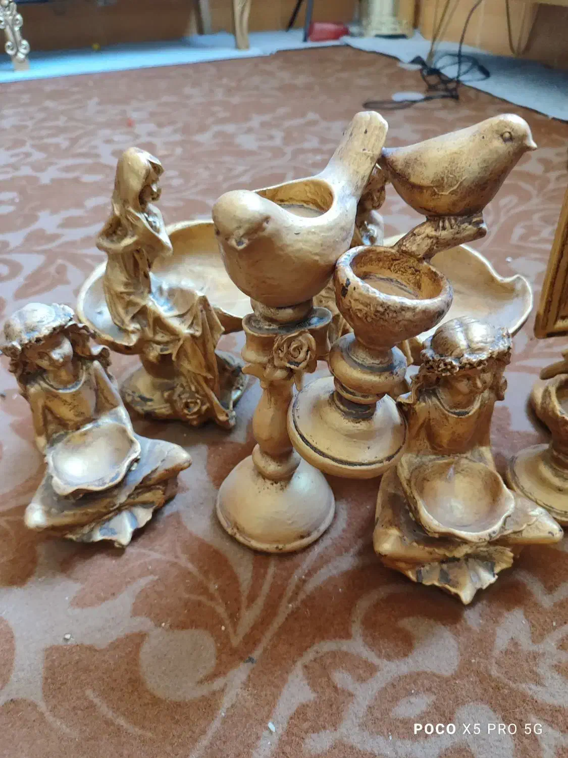 مجسمه طلایی|مجسمه، تندیس، ماکت|آبادان, |دیوار