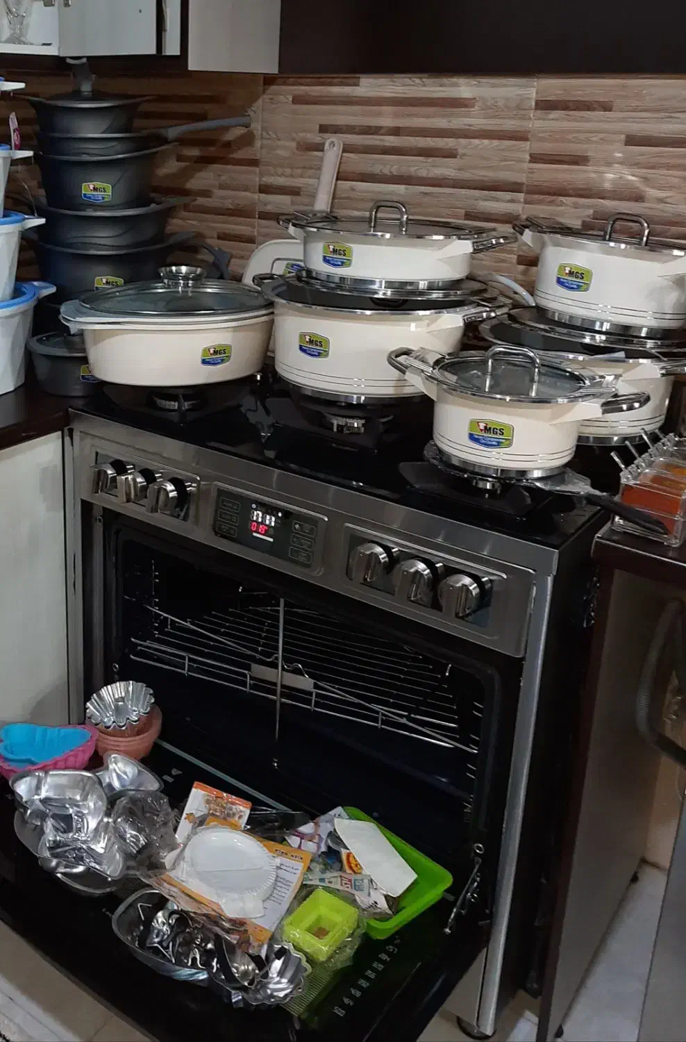 اجاق گاز صفحه شیشه ای لئوپارد|اجاق گاز و لوازم برقی پختوپز|تهران, دولتخواه جنوبی|دیوار