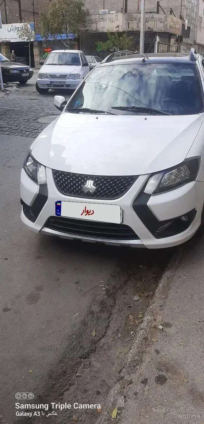 کوییک ار اس سفید مشکی ۴۰۳|خودرو سواری و وانت|کرمان, |دیوار