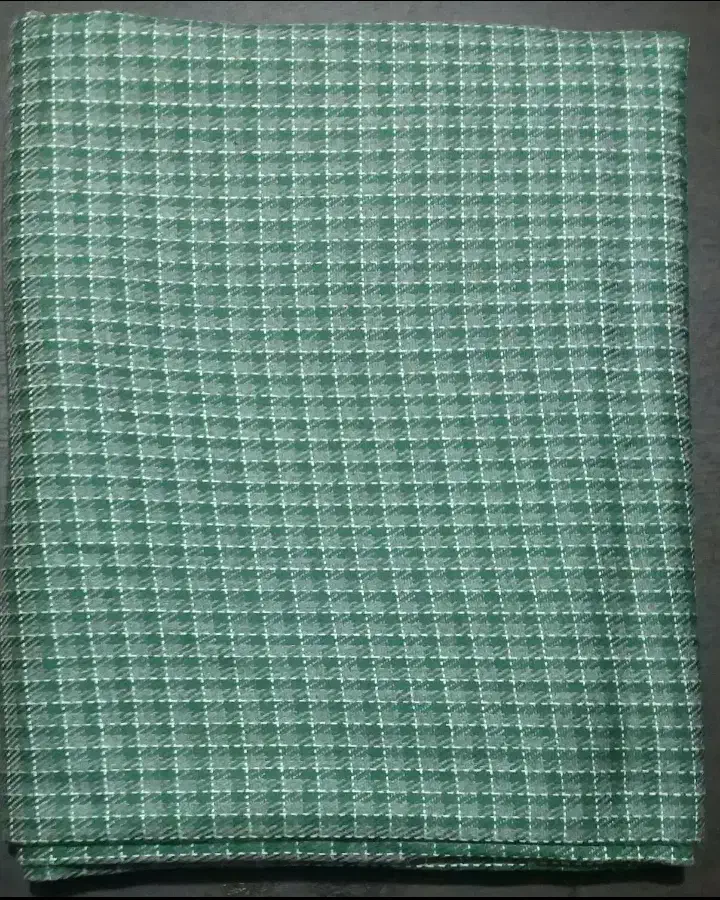 کلکسیونی از پارچه های مجلسی مکه مکرمه|لباس|قائم‌شهر, |دیوار