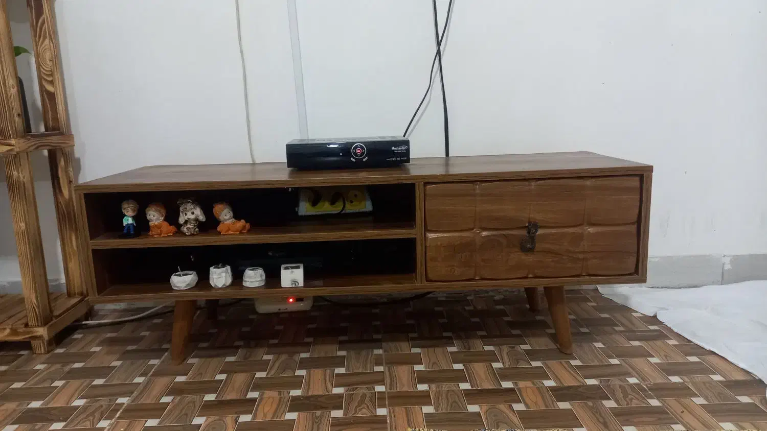 زیرتلویزیونی|میز تلویزیون|خرمآباد, |دیوار