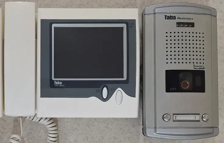 آیفون تصویری ۲طبقه رنگی سالم|صوتی و تصویری|اصفهان, گلزار|دیوار