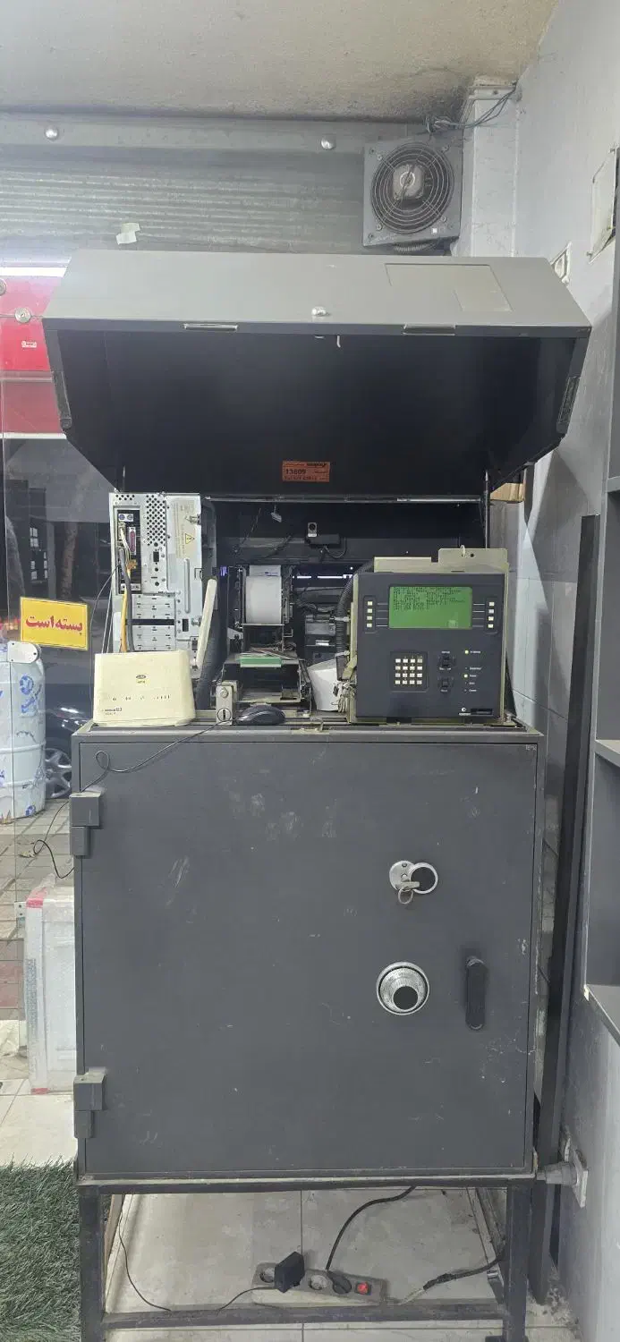 خود پرداز NCR فعال با پذیرندگی بانک دی + سالم|فروشگاه و مغازه|لاهیجان, کوی زمانی|دیوار