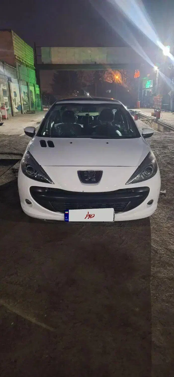 ۲۰۷ پاناروما ۴۰۱|خودرو سواری و وانت|مشهد, کارگران|دیوار