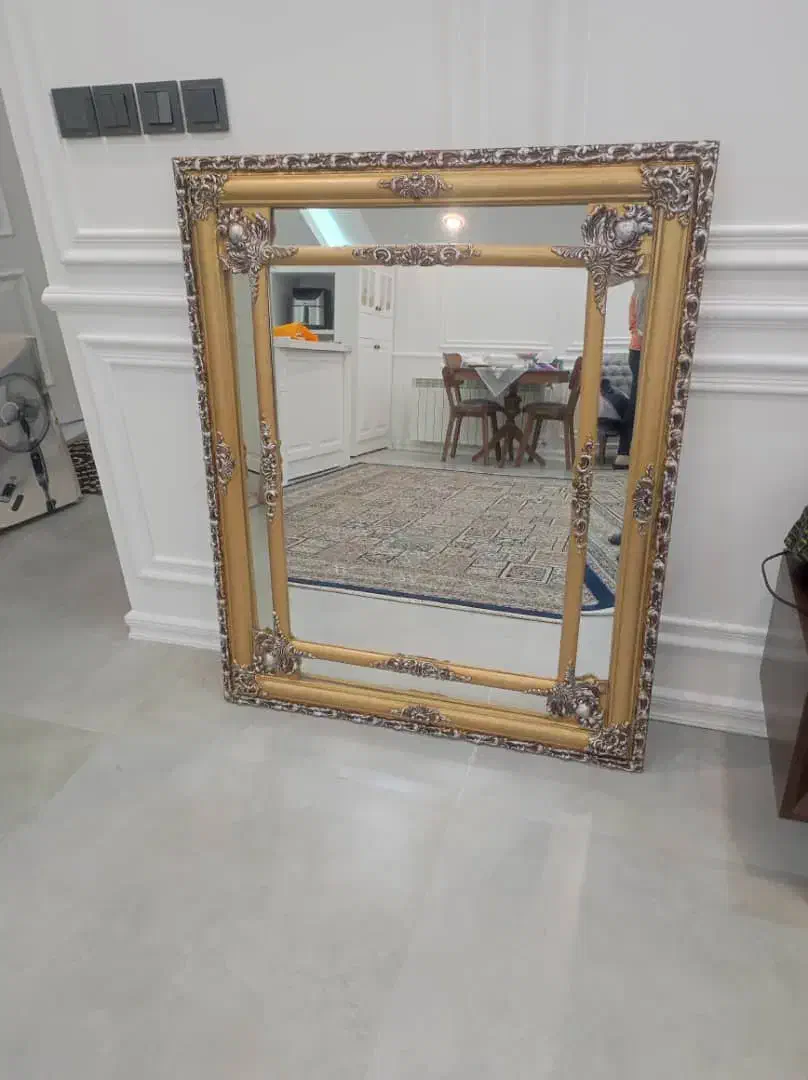 اینه|آینه|مشهد, شهید رضوی|دیوار