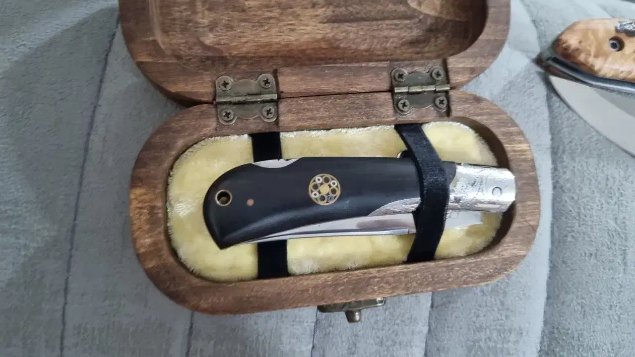 فروش چاقوی کلکسیونی شاهکار استاد ساز|کلکسیون اشیاء عتیقه|کرج, شهرک بنفشه|دیوار