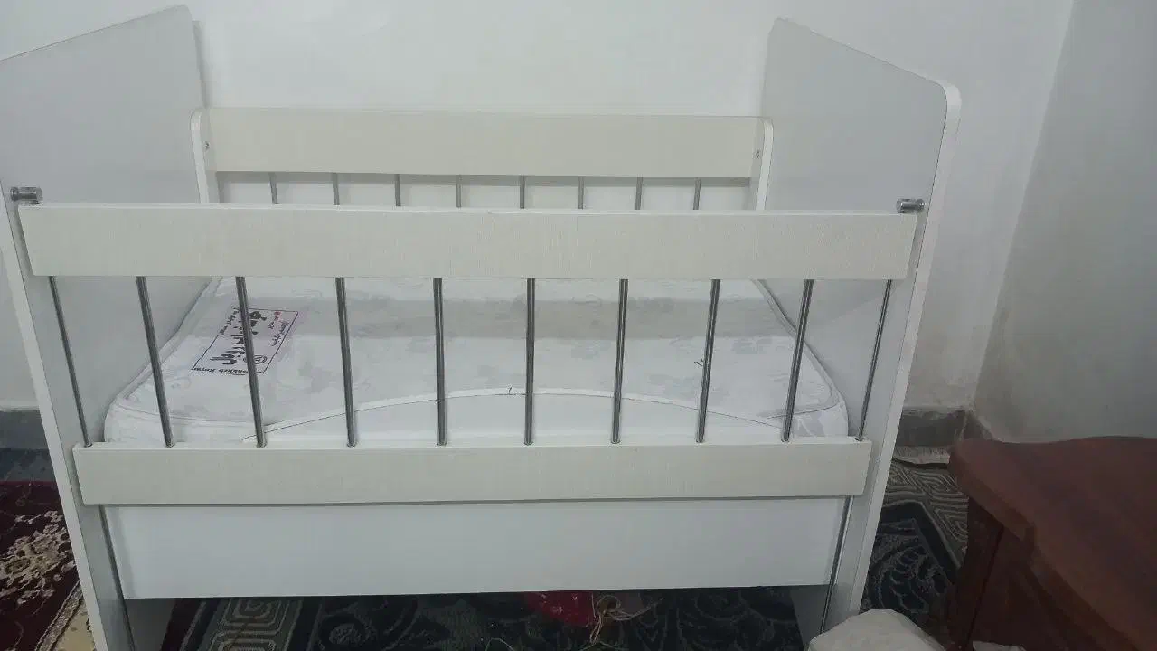 تخت خواب|تخت و صندلی بچه|لنگرود, |دیوار