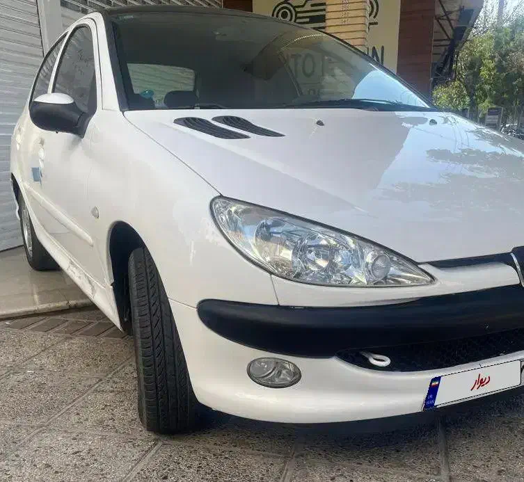 پژو ۲۰۶ سقف شیشه تیپ ۳|خودرو سواری و وانت|شیراز, دکتر حسابی|دیوار