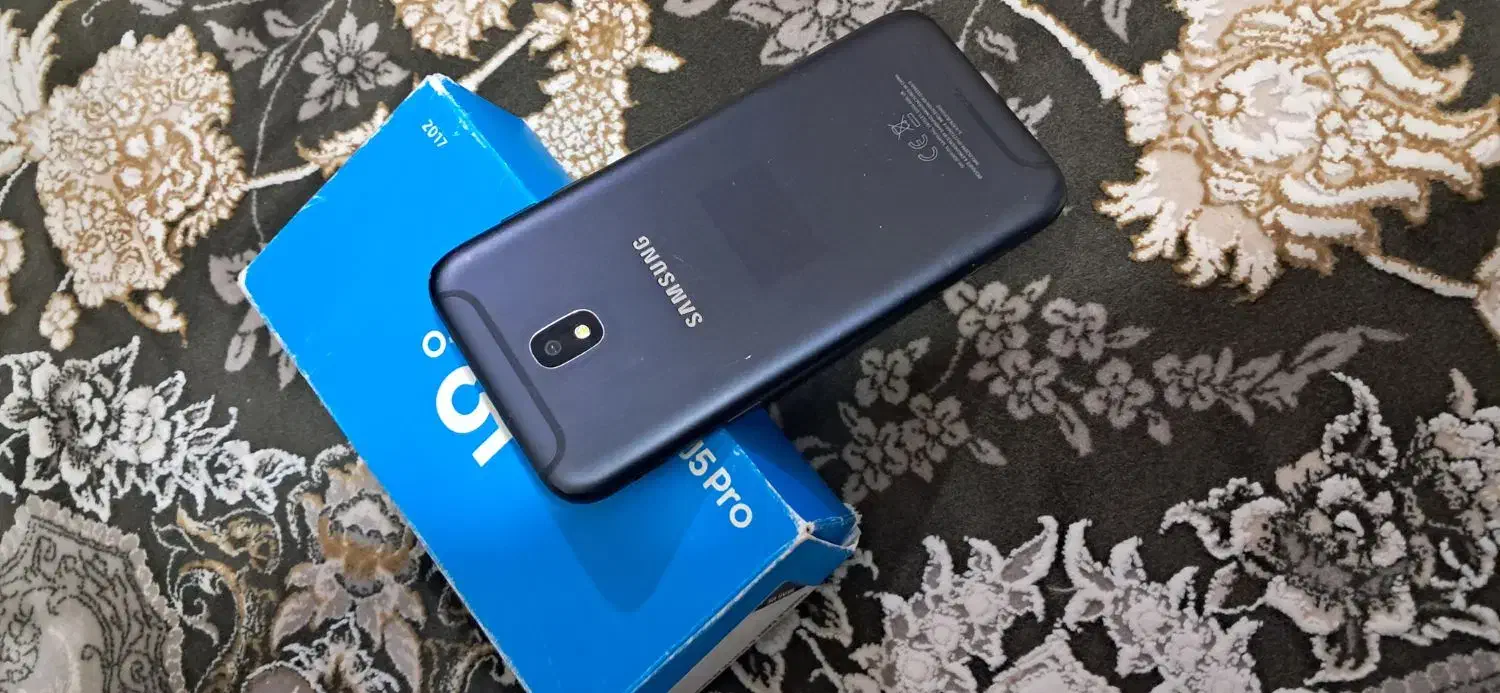 گوشی سامسونگ j 5مدل پرو2017 حافظه ۱۶ گیگ|موبایل|تهران, والفجر (افسریه)|دیوار