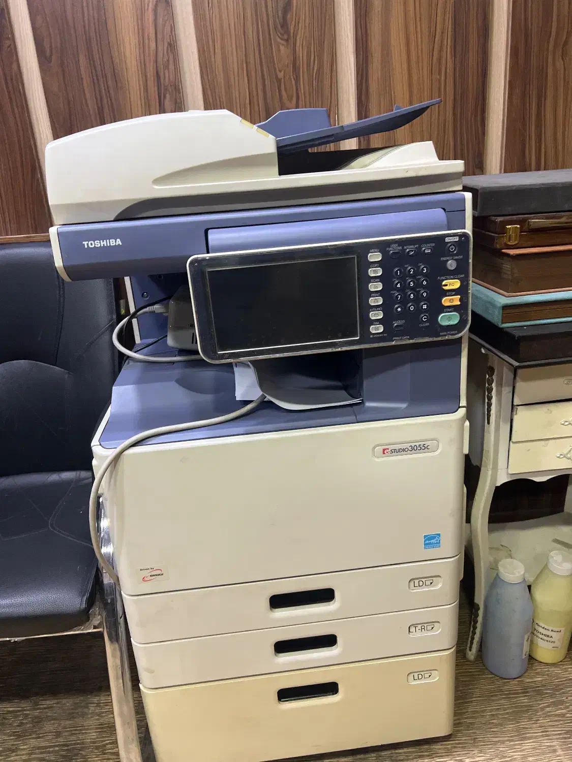 کپی لیزری رنگی تمیز کم کار|پرینتر، اسکنر، کپی، فکس|اهواز, فاز ۱ پادادشهر|دیوار