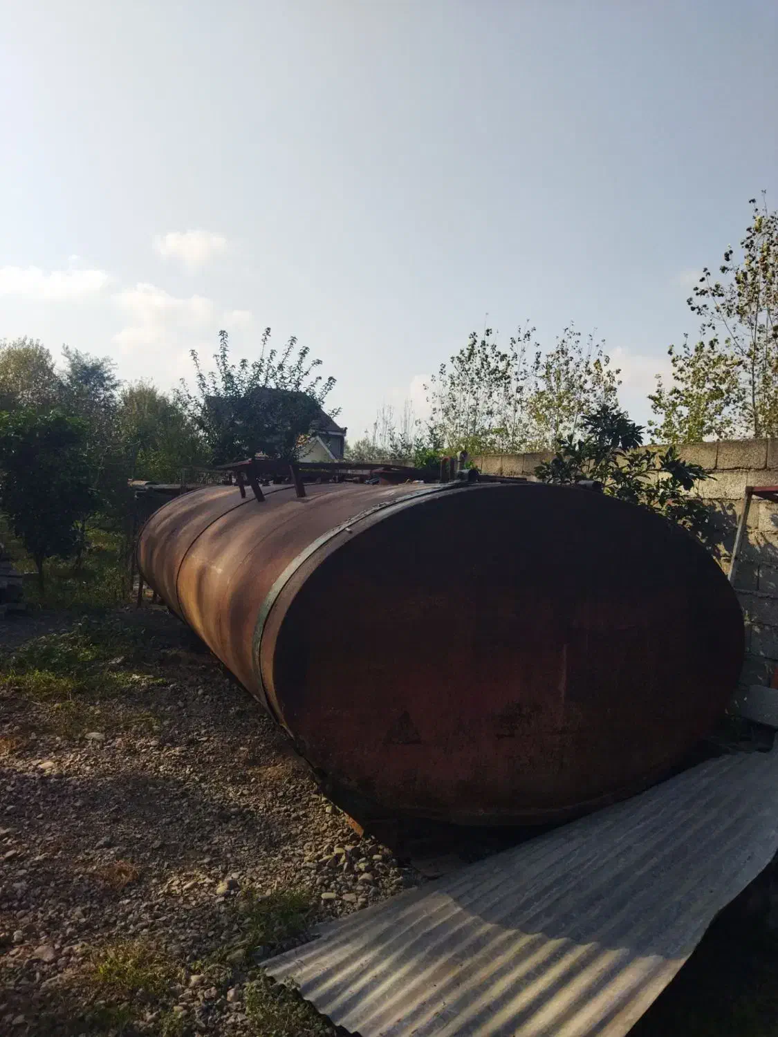 تانکر ۱۳۰۰۰ لیتری درحد|قطعات یدکی و لوازم جانبی|املش, |دیوار