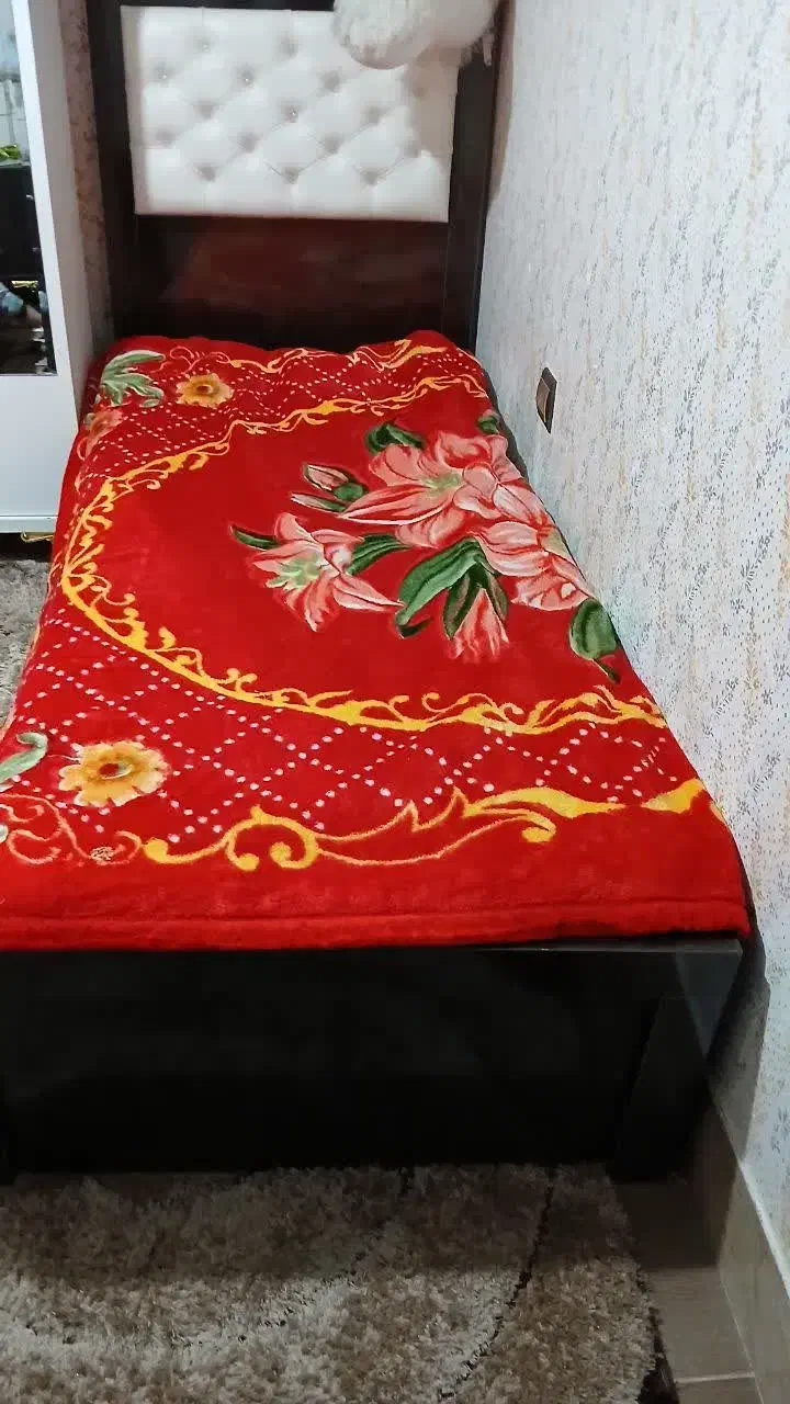 تخت یک نفره|تخت و سرویس خواب|قم, شهر قائم|دیوار