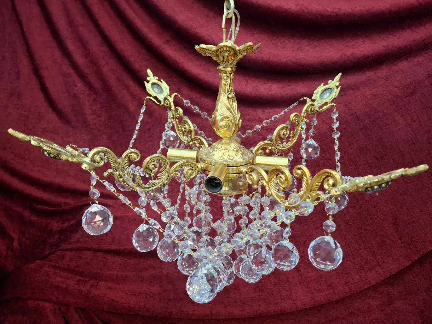 لوستر|لوستر و چراغ آویز|پردیس, فاز ۴|دیوار