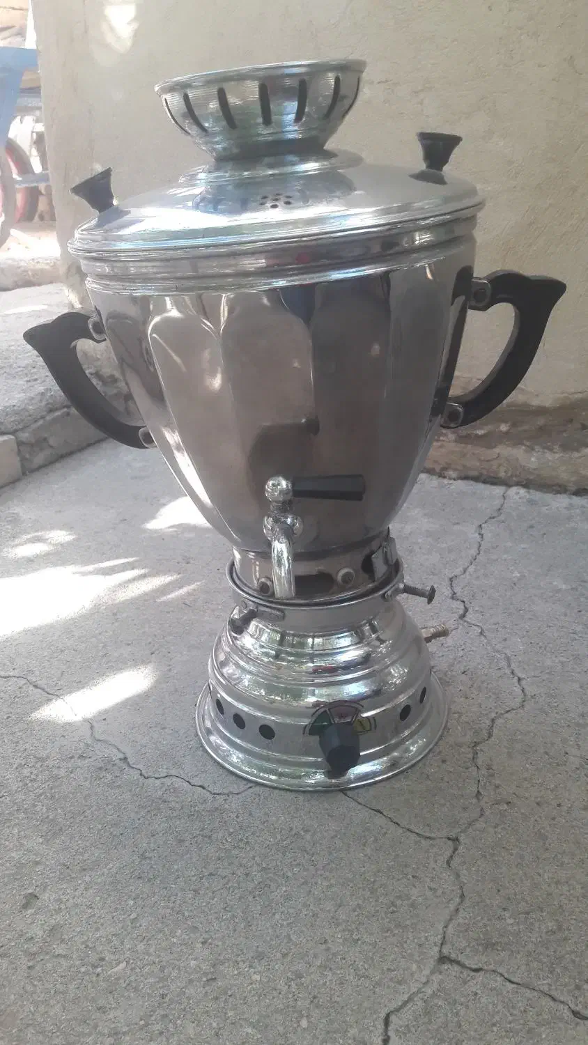 سماور کوچک ۲۵۰۰۰۰۰ ( مقطوع)|سماور، چای‌ساز، قهوه‌ساز|خوی, |دیوار