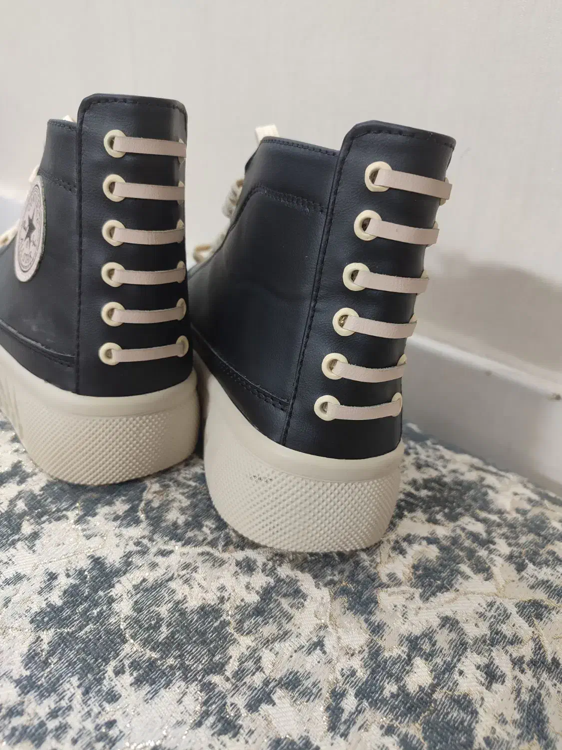 کتونی ساق دار بندی|کیف، کفش، کمربند|قم, بنیاد|دیوار