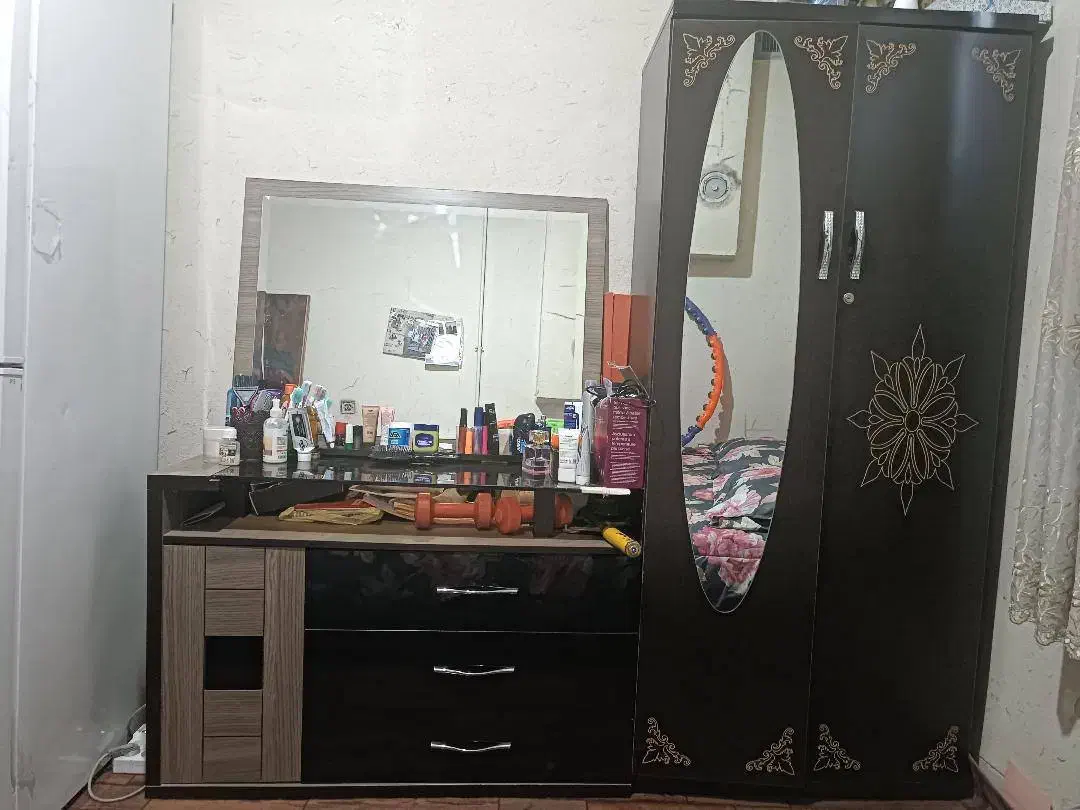 کمد و دراور و تخت دونفره همراه با تشک|تخت و سرویس خواب|همدان, |دیوار