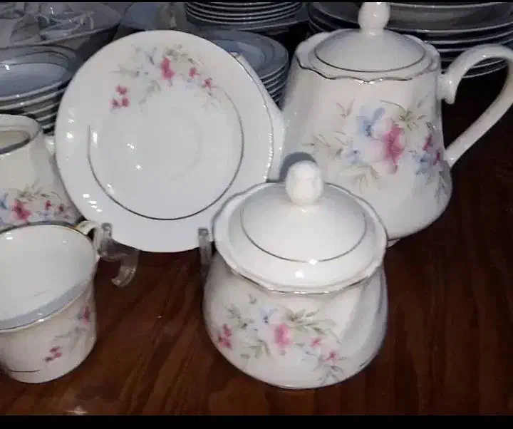 آنتیک و قدیمی|کلکسیون اشیاء عتیقه|اصفهان, کوی شهید کشوری|دیوار