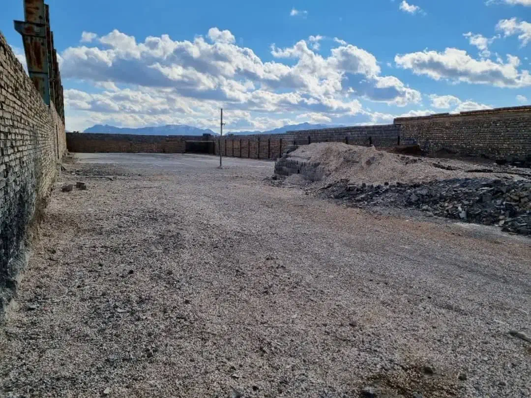 زمین کارگاهی ۲۵۰۰ مترشاهینشهر روبروی فاز ۵ گلدیس|اجارهٔ دفتر صنعتی، کشاورزی، تجاری|شاهینشهر, برخوار غرب|دیوار