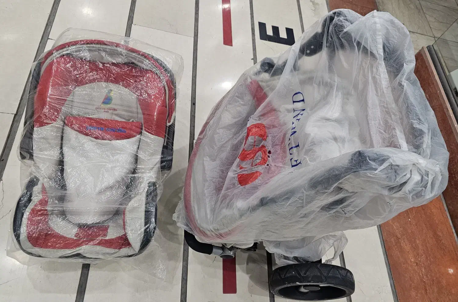 کالسکه پیرگاردین با کریر و صندلی کودک و گهواره|کالسکه و لوازم جانبی|شیراز, ارم|دیوار