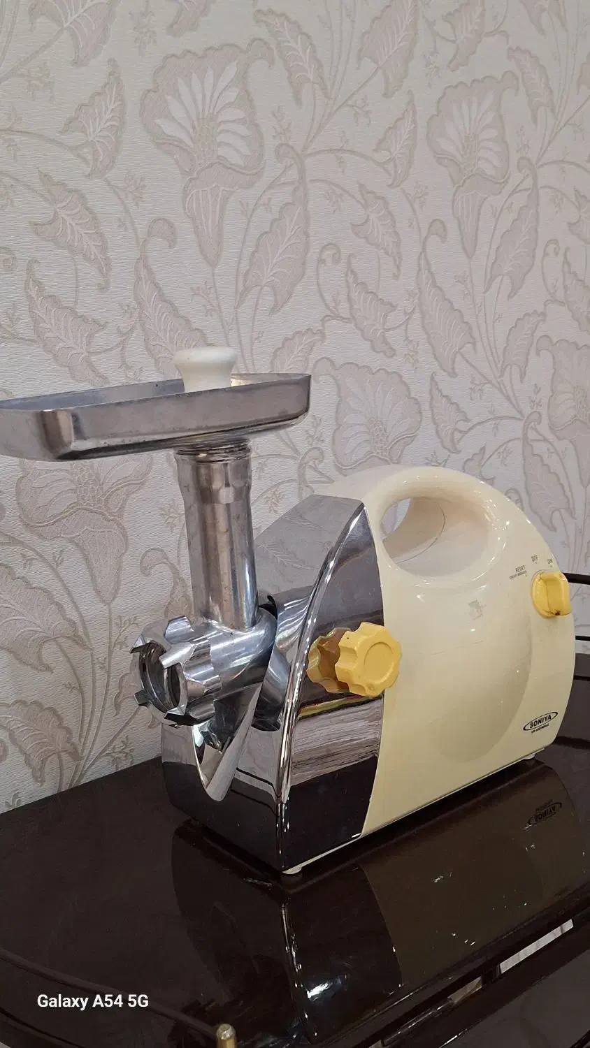 چرخ گوشت ۶تا کاسه سالم قوری|قوری، کتری، قهوهساز دستی|کرج, شهرک جهان آرا|دیوار