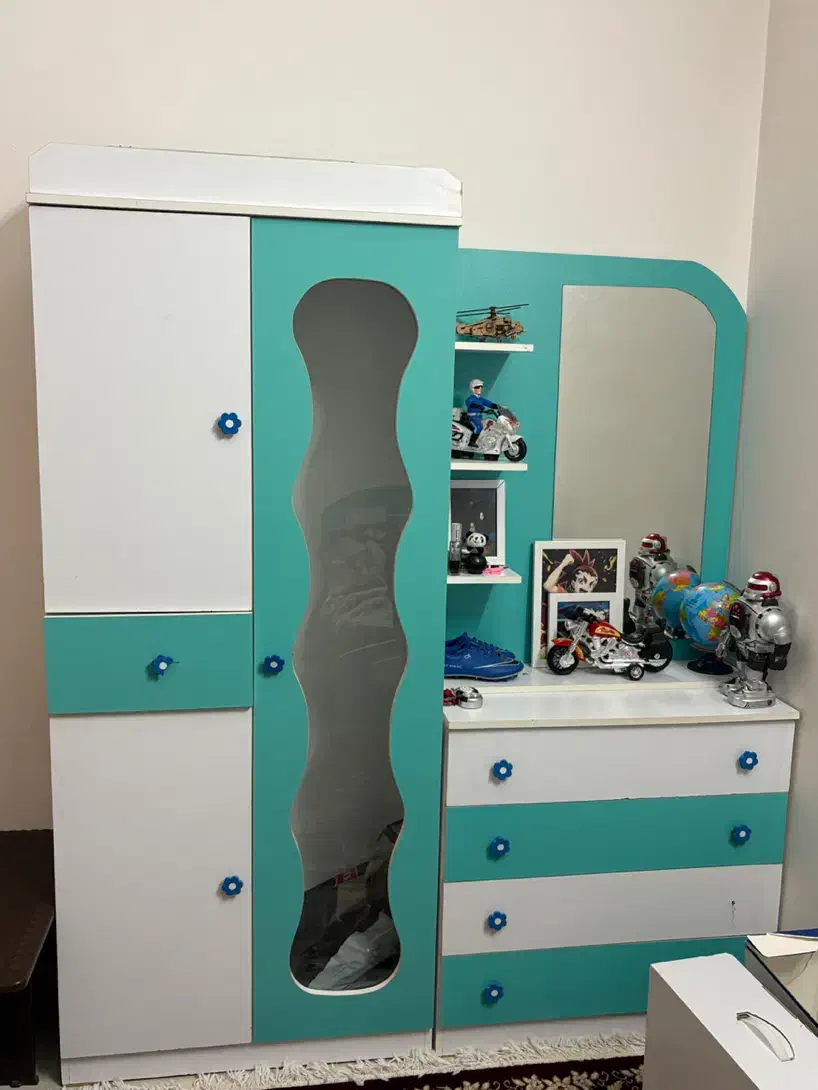 فروش تخت و کمد نوجوان|تخت و سرویس خواب|مرودشت, پشت سایپا|دیوار