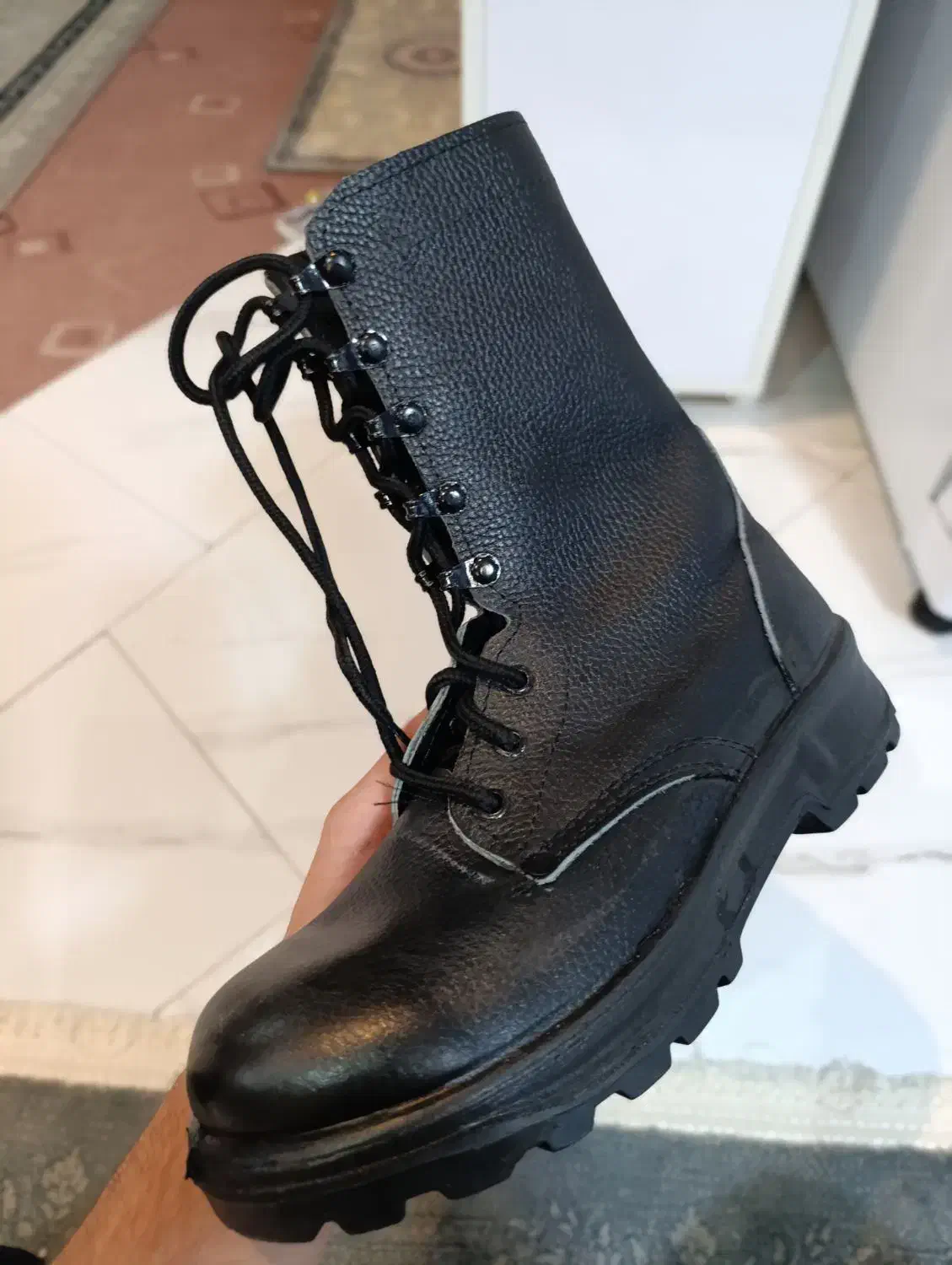 پوتین بهمن|کیف، کفش، کمربند|بروجرد, |دیوار