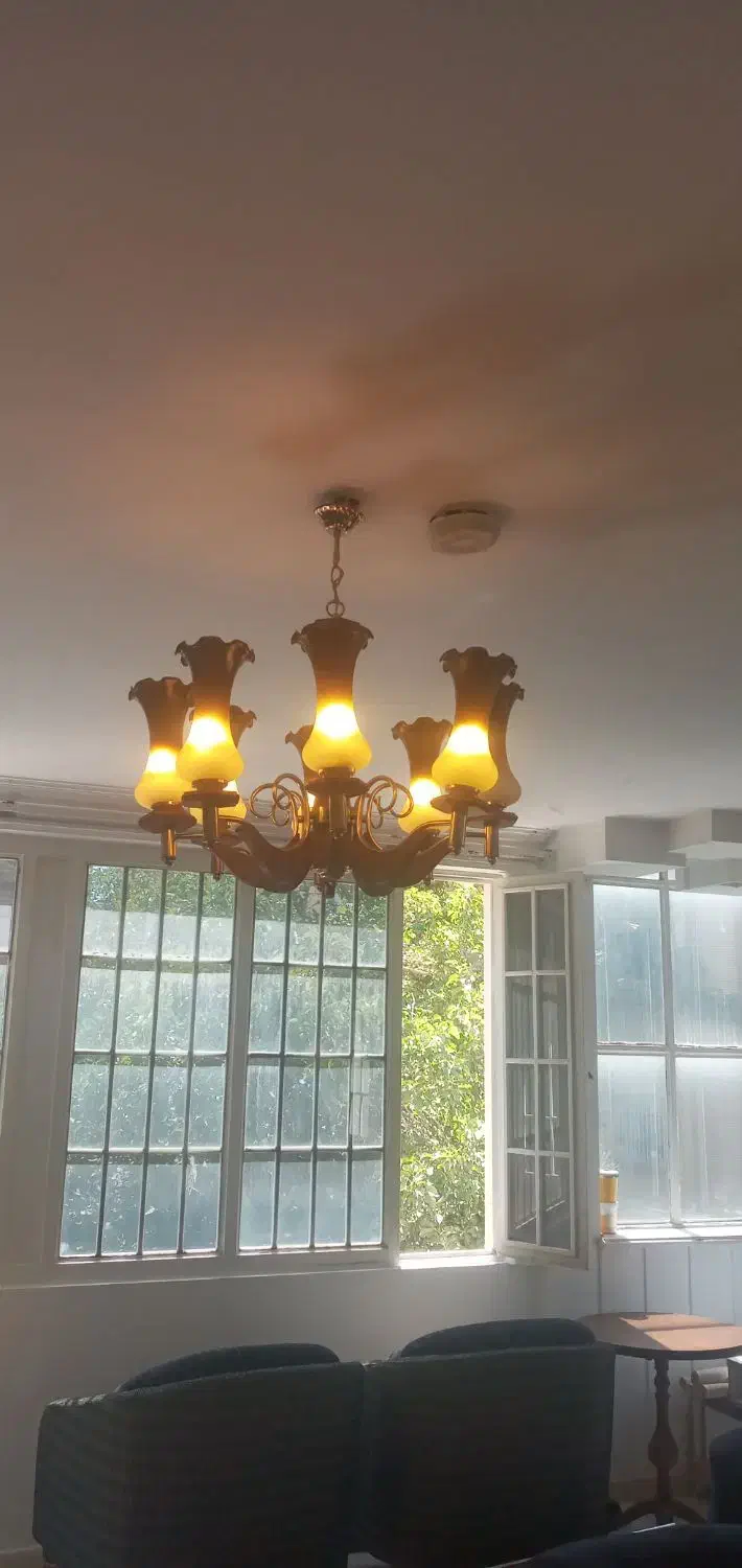 لوستر ۸ شاخه کاملا سالم|لوستر و چراغ آویز|مشهد, صیاد شیرازی|دیوار