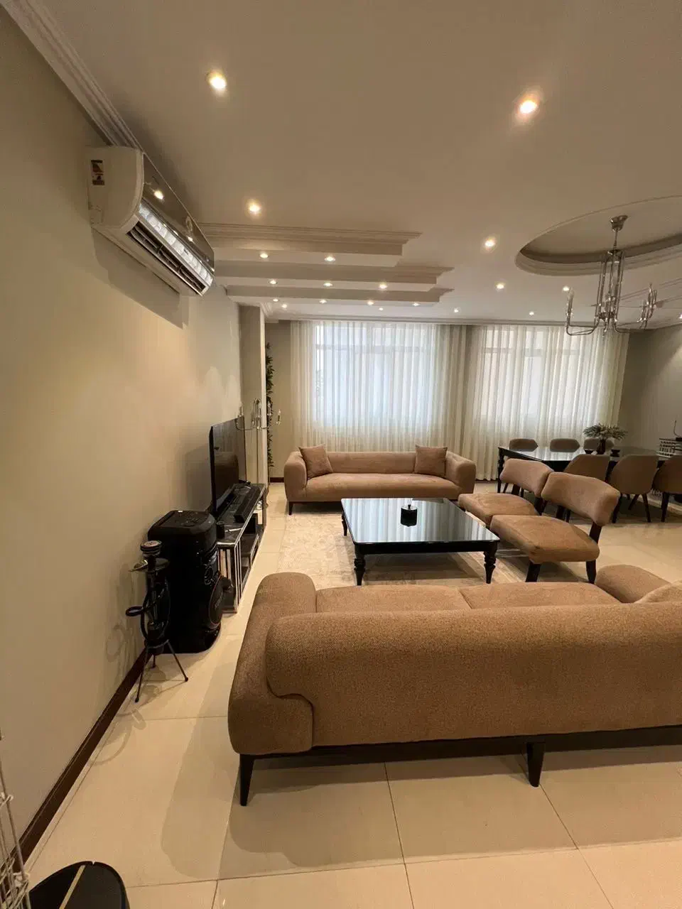 آپارتمان ۱۰۸ متری شیک تمیز