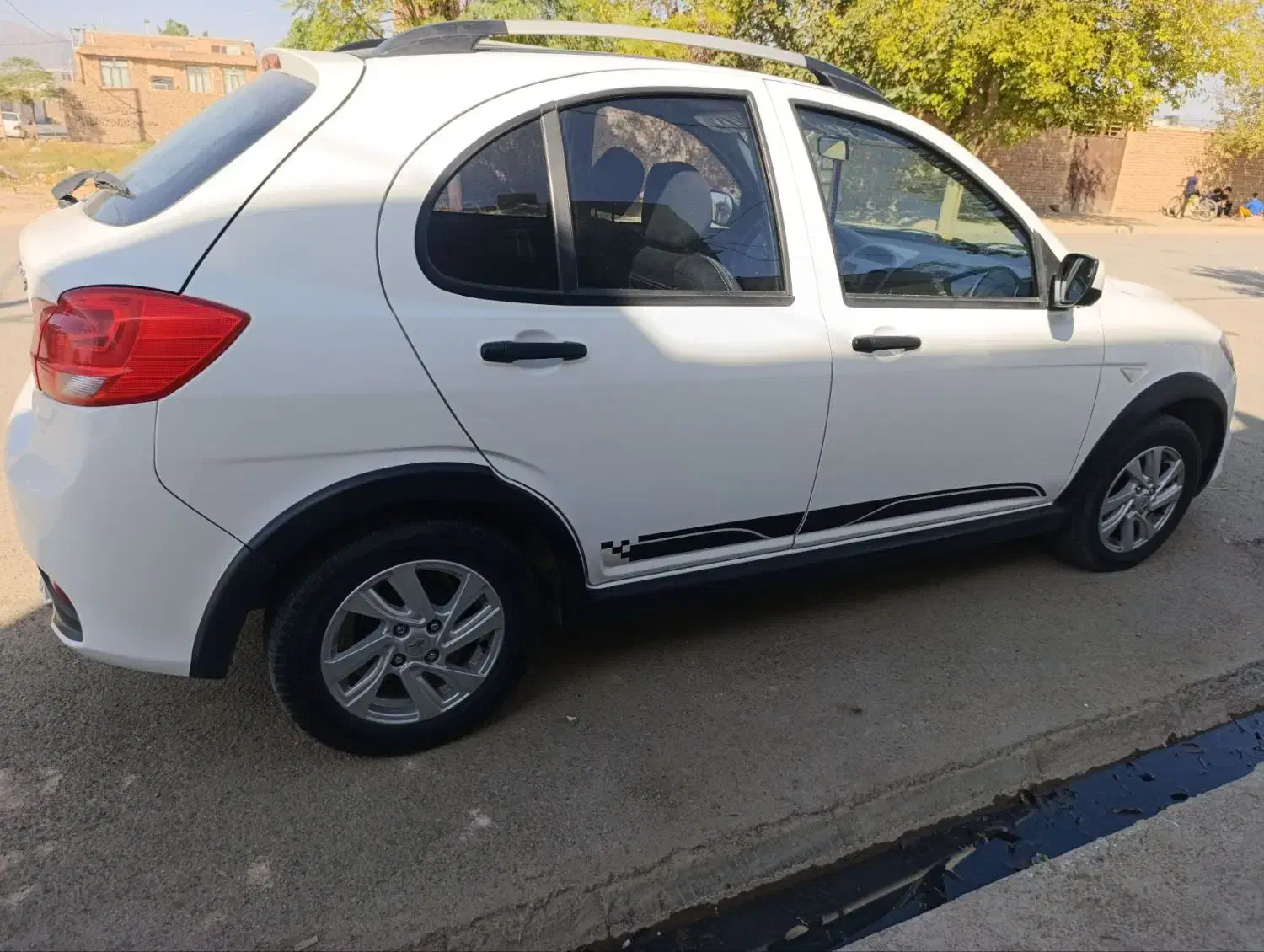 کوییک مدل ۱۴۰۱سفید مشکی|خودرو سواری و وانت|کاشمر, |دیوار