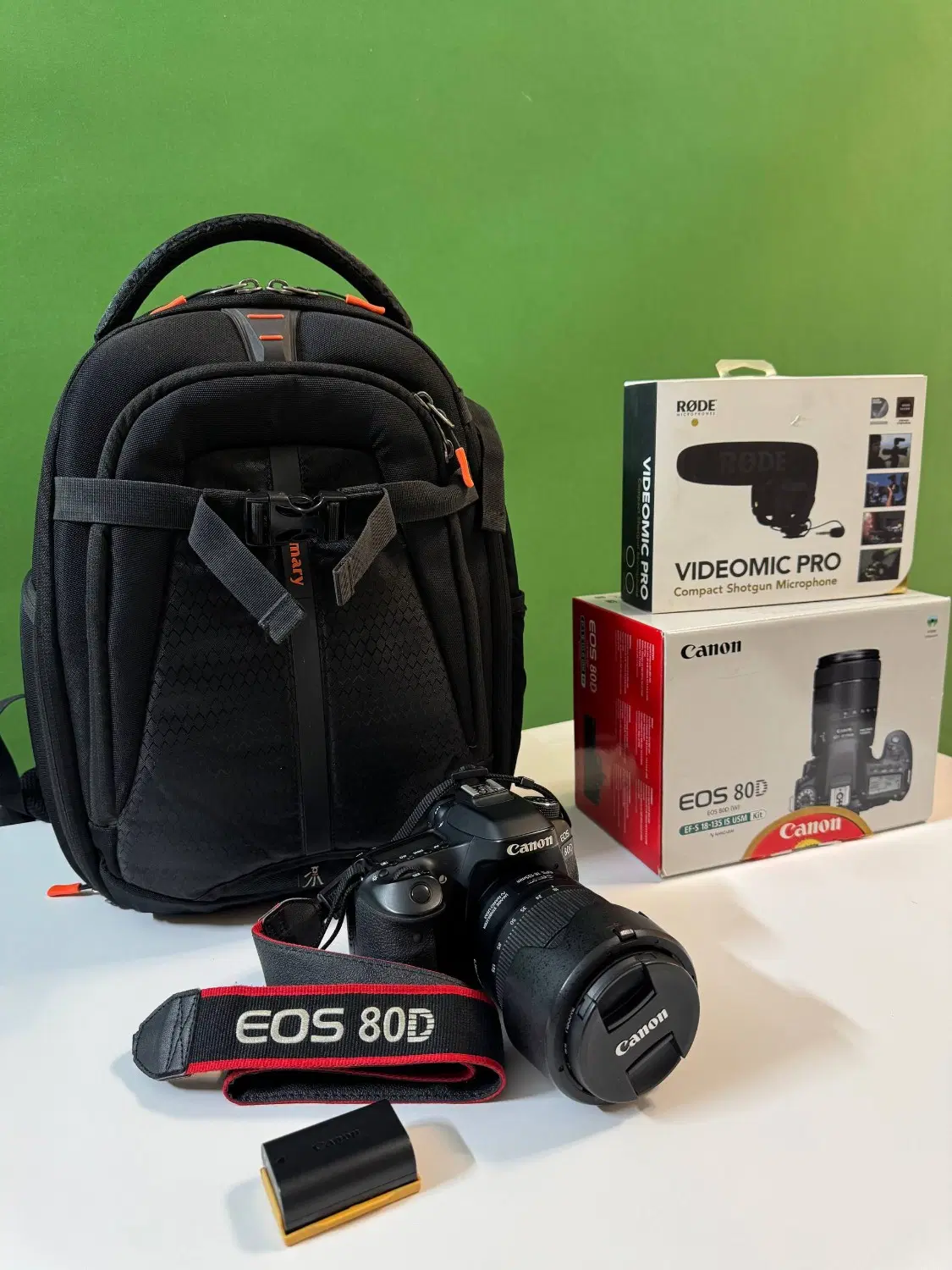 Canon 80D + لنز 18-135 - فول پکیج بسیار تمیز +Rode|دوربین عکاسی و فیلمبرداری|شیراز, ملاصدرا|دیوار