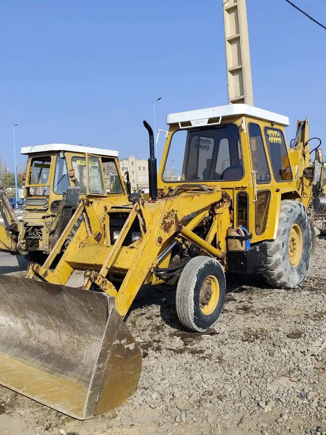 بیل بکهو مدل ۷۰ دکل انگلیس|خودرو سنگین|خوی, |دیوار