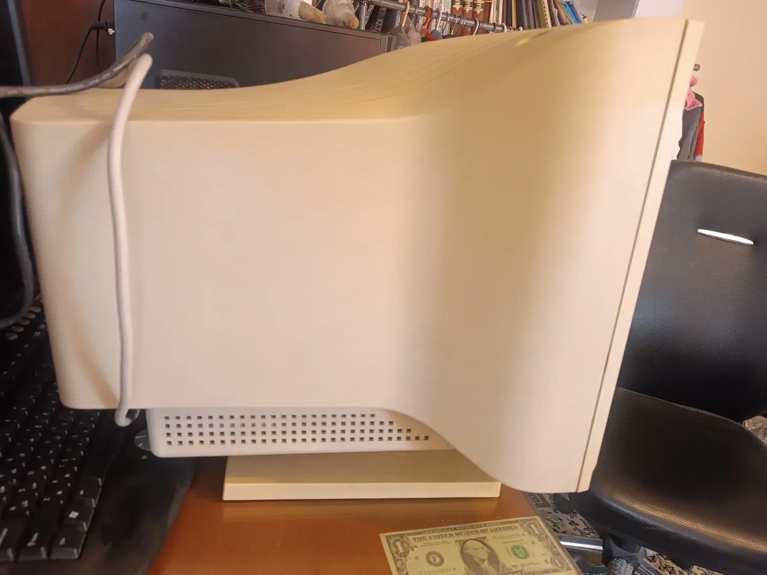 مانیتور قدیمی کاملا سالم|قطعات و لوازم جانبی رایانه|شیراز, غدیر جنوبی|دیوار