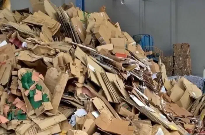 ضایعات آهن کارتن مس|عمدهفروشی|بندر دیر, |دیوار