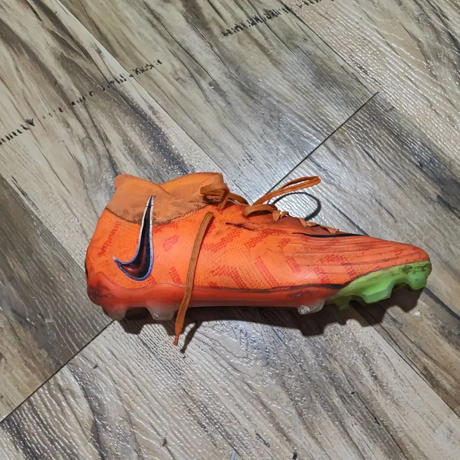 کفش استوک فوتبال نایک فانتوم Nike Phantom|کیف، کفش، کمربند|شیراز, شهرک دارایی|دیوار