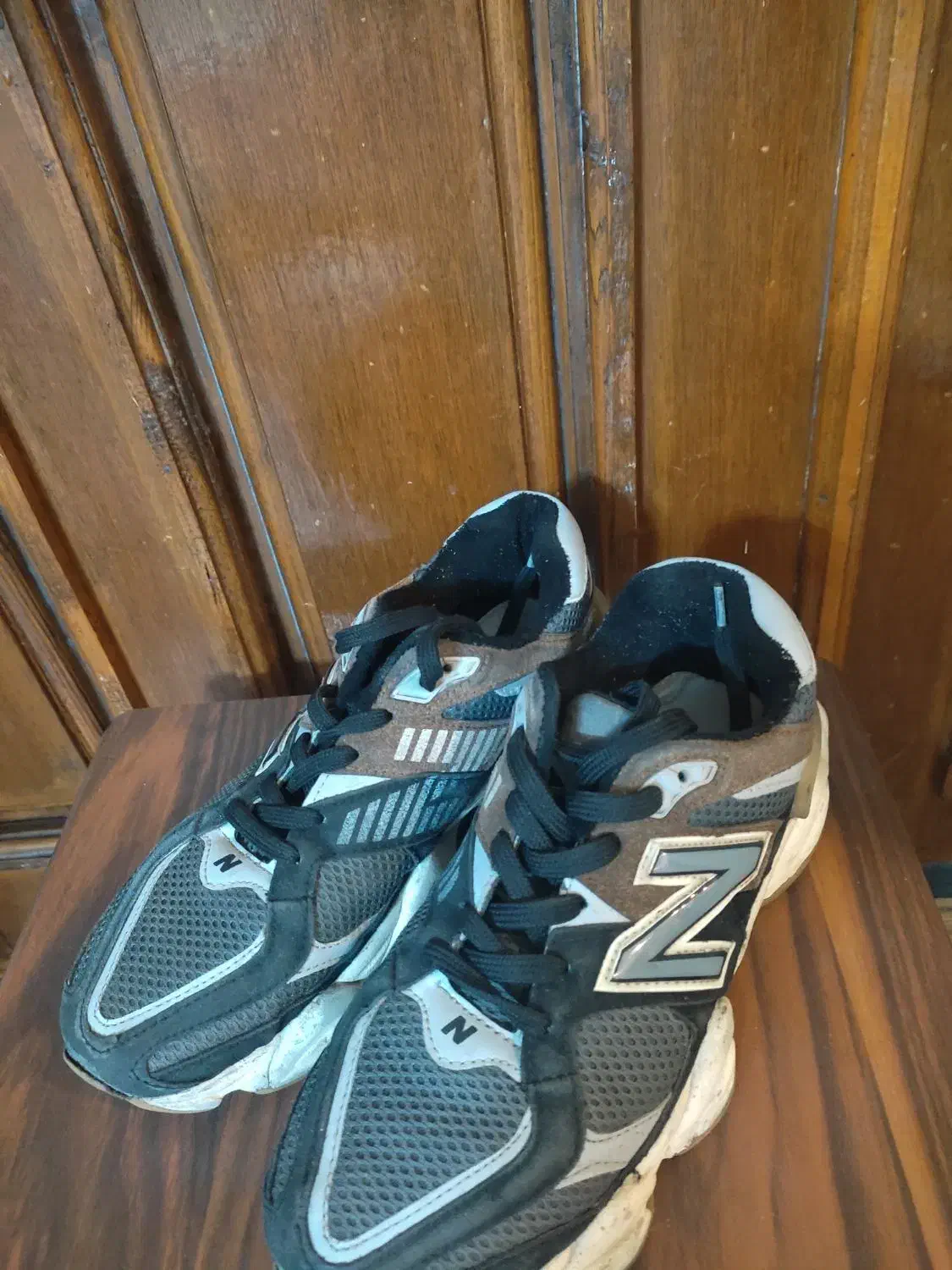 کتانی  شیک|کیف، کفش، کمربند|رشت, توشیبا|دیوار