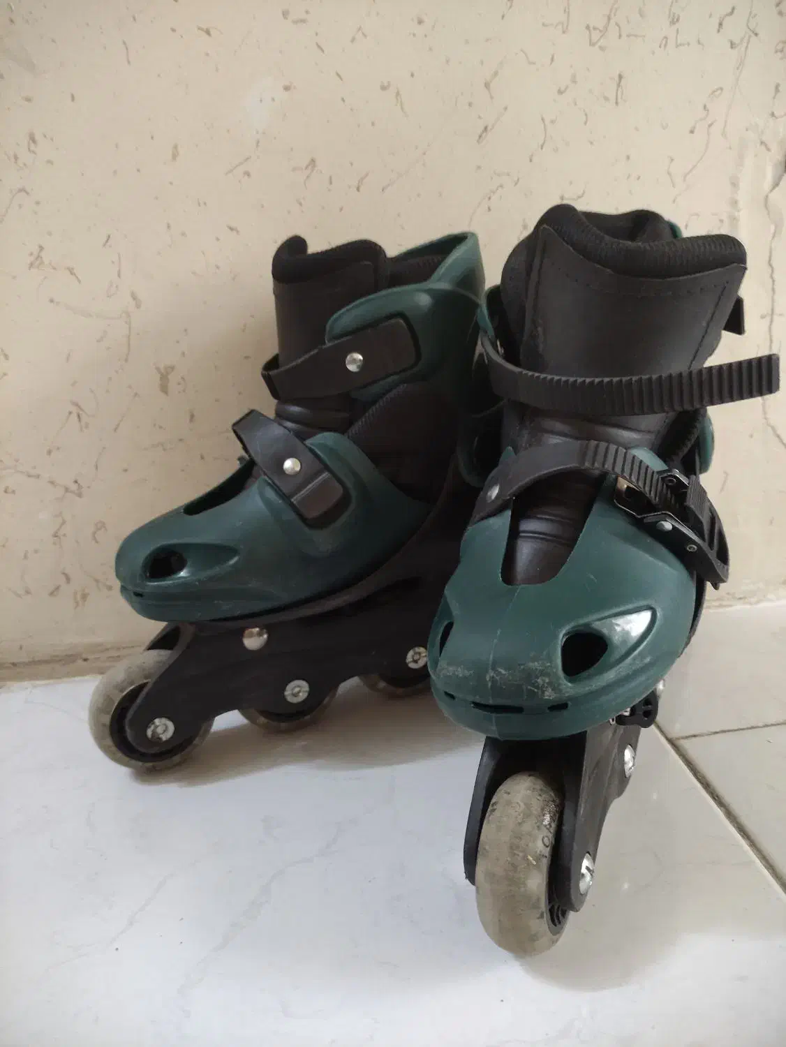 کفش اسکیت|دوچرخه، اسکیت، اسکوتر|کاشان, میدانگاه آقا|دیوار