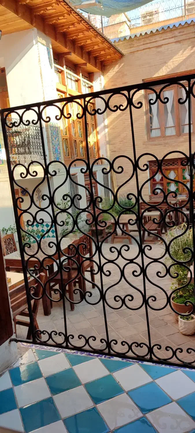 استخدام سرایدار ۲۴ساعته در هتل سنتی|استخدام سرایداری و نظافت|شیراز, شاهچراغ|دیوار