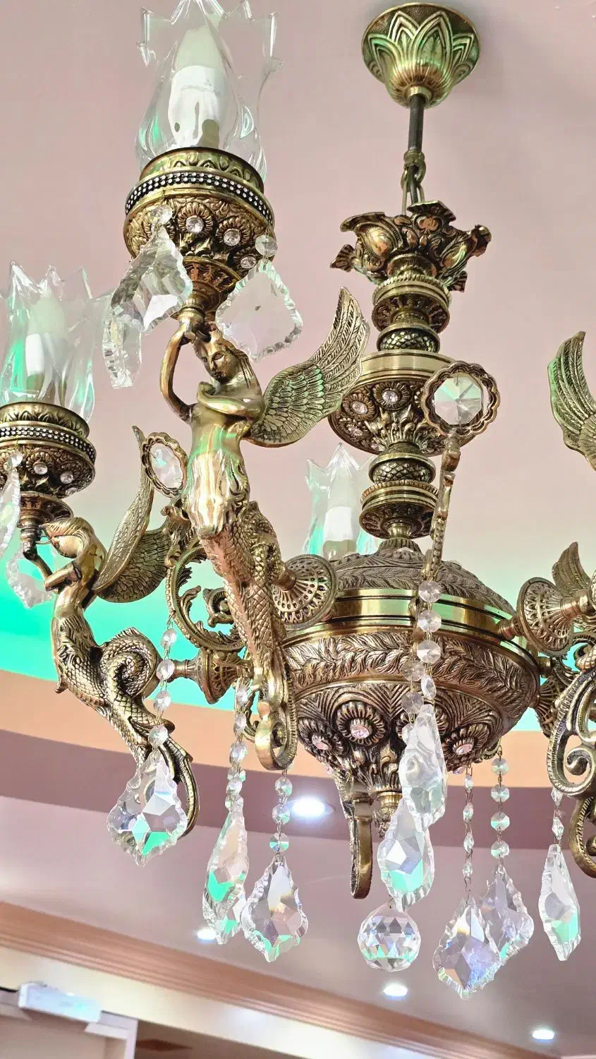 لوستر فرشته پر کار شرکتی در حد نو|لوستر و چراغ آویز|خوی, |دیوار